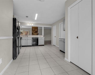 10 Treadwell Place - Photo Thumbnail 24