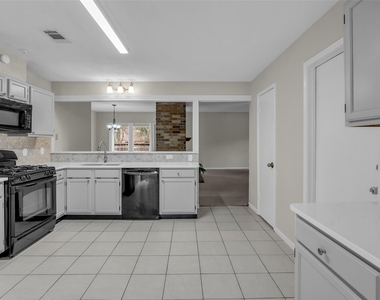 10 Treadwell Place - Photo Thumbnail 21