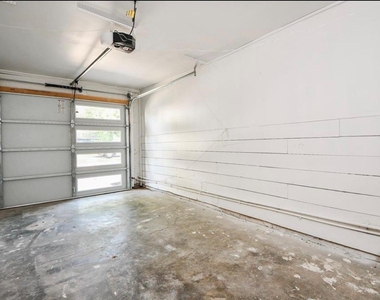 6834 Saint Augustine Street - Photo Thumbnail 18