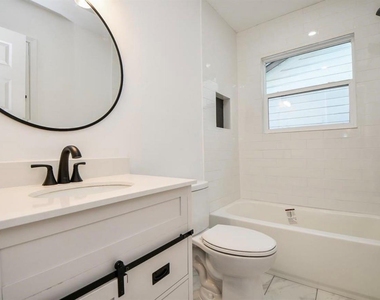 6834 Saint Augustine Street - Photo Thumbnail 13