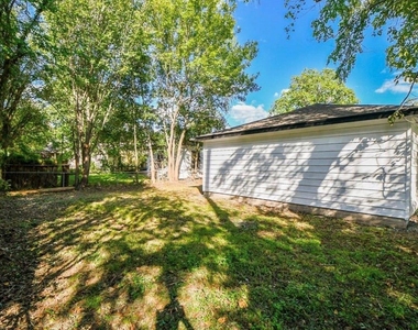 6834 Saint Augustine Street - Photo Thumbnail 19