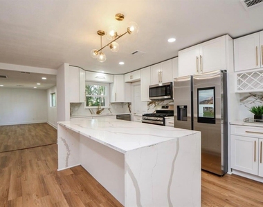6834 Saint Augustine Street - Photo Thumbnail 1