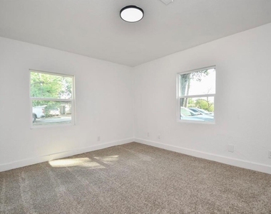 6834 Saint Augustine Street - Photo Thumbnail 15