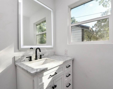 6834 Saint Augustine Street - Photo Thumbnail 10