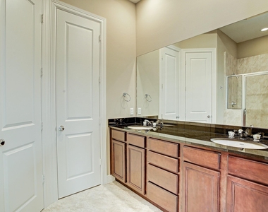 3830 Centerplaza Drive - Photo Thumbnail 9