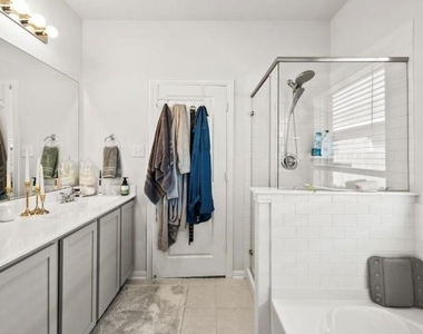 1326 Ponderosa Pine Drive - Photo Thumbnail 10