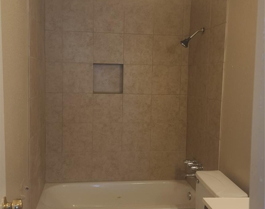 12223 Wild Pine Drive - Photo Thumbnail 8