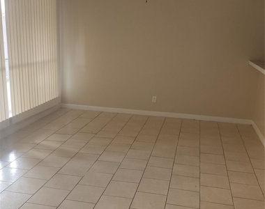 12223 Wild Pine Drive - Photo Thumbnail 4