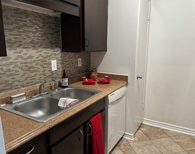 10047 Westpark Drive - Photo Thumbnail 9