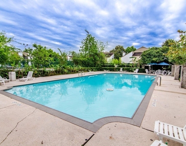 10047 Westpark Drive - Photo Thumbnail 24
