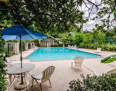 10047 Westpark Drive - Photo Thumbnail 25