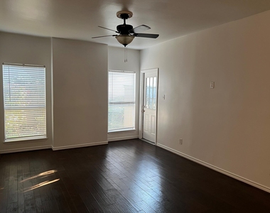 10047 Westpark Drive - Photo Thumbnail 7