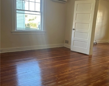 1209 Wallace Street - Photo Thumbnail 5
