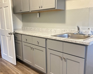1209 Wallace Street - Photo Thumbnail 1