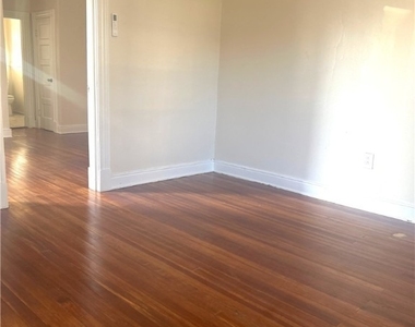 1209 Wallace Street - Photo Thumbnail 11