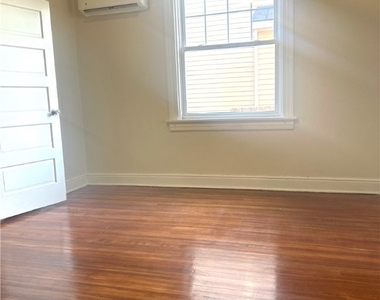 1209 Wallace Street - Photo Thumbnail 9