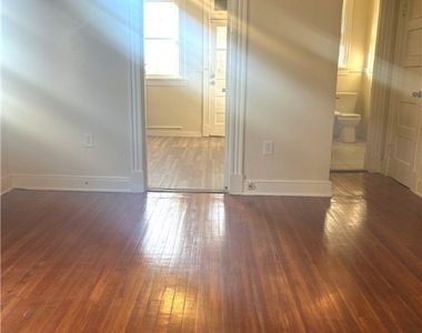 1209 Wallace Street - Photo Thumbnail 8
