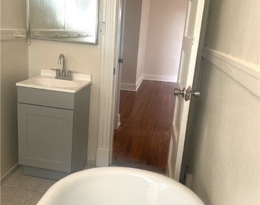 1209 Wallace Street - Photo Thumbnail 17