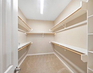 2406 Calumet Street - Photo Thumbnail 9