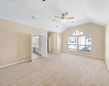 2406 Calumet Street - Photo Thumbnail 1