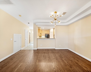 2406 Calumet Street - Photo Thumbnail 16