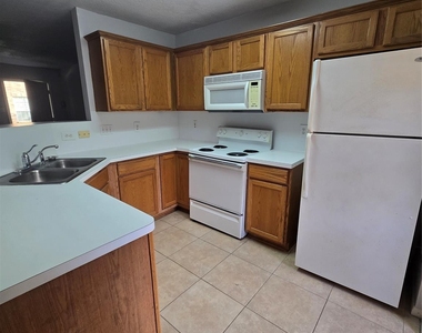 938 Birnham Woods Boulevard - Photo Thumbnail 1