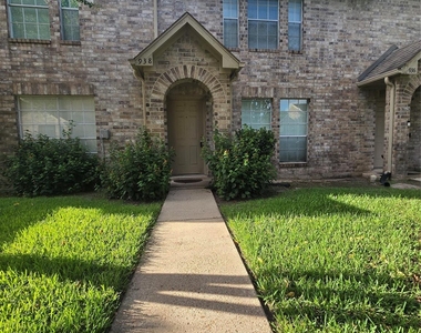 938 Birnham Woods Boulevard - Photo Thumbnail 7