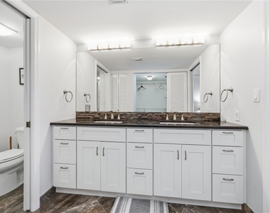 6585 Nicholas Boulevard - Photo Thumbnail 32