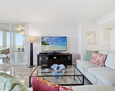 6585 Nicholas Boulevard - Photo Thumbnail 4