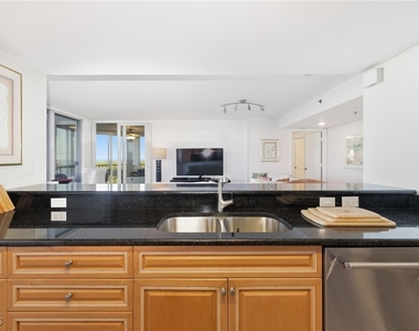6585 Nicholas Boulevard - Photo Thumbnail 13