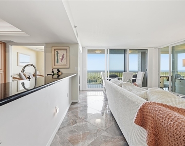 6585 Nicholas Boulevard - Photo Thumbnail 7