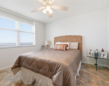 6585 Nicholas Boulevard - Photo Thumbnail 36