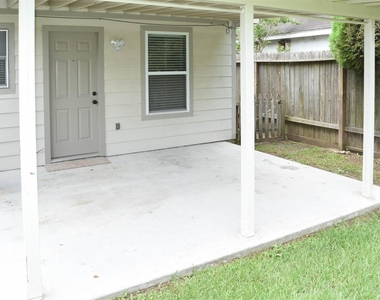 518 Moore Street - Photo Thumbnail 15