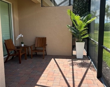 2084 Wellington Street - Photo Thumbnail 11
