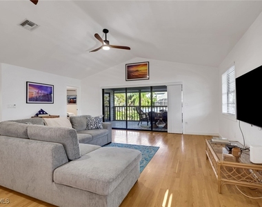 1282 Belaire Court W - Photo Thumbnail 3