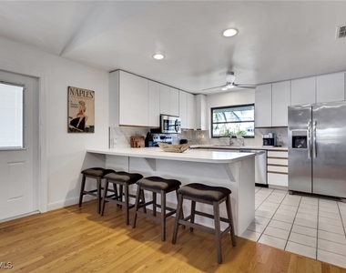 1282 Belaire Court W - Photo Thumbnail 8