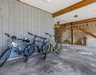 1282 Belaire Court W - Photo Thumbnail 35