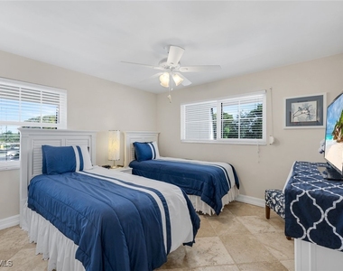 4200 Belair Lane - Photo Thumbnail 12