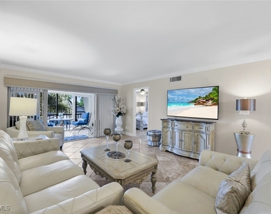4200 Belair Lane - Photo Thumbnail 6