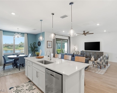 1657 Serena Avenue - Photo Thumbnail 9