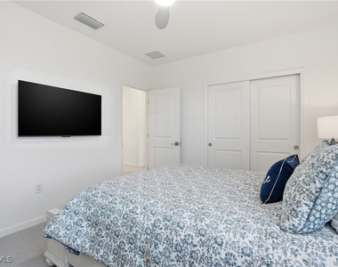 1657 Serena Avenue - Photo Thumbnail 26
