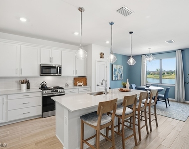1657 Serena Avenue - Photo Thumbnail 8