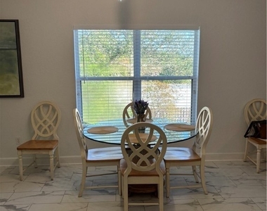 1270 Shady Rest Lane - Photo Thumbnail 8