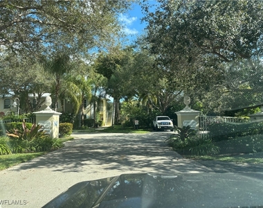 1270 Shady Rest Lane - Photo Thumbnail 2