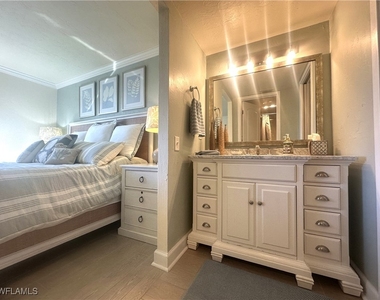 10475 Gulf Shore Drive - Photo Thumbnail 23