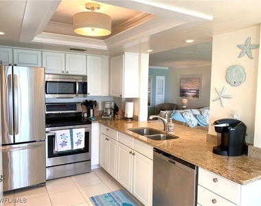 10475 Gulf Shore Drive - Photo Thumbnail 13
