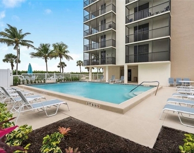 10475 Gulf Shore Drive - Photo Thumbnail 2