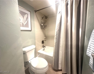 10475 Gulf Shore Drive - Photo Thumbnail 26