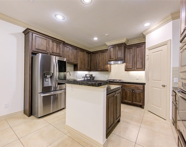 13606 Teal Bluff Lane - Photo Thumbnail 3