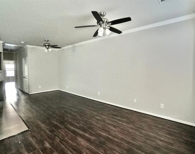 2523 Kirk Street - Photo Thumbnail 6